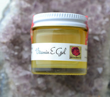 Load image into Gallery viewer, VITAMIN E GEL Facial Moisturizer | Cocnut-Free | For Dry, Patchy, Chapped, and Flaky Skin
