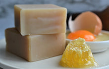 Load image into Gallery viewer, BEER EGGS HONEY Shampoo Bar